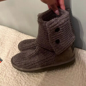 UGG Womens Gray Sweater Boots Size 4
